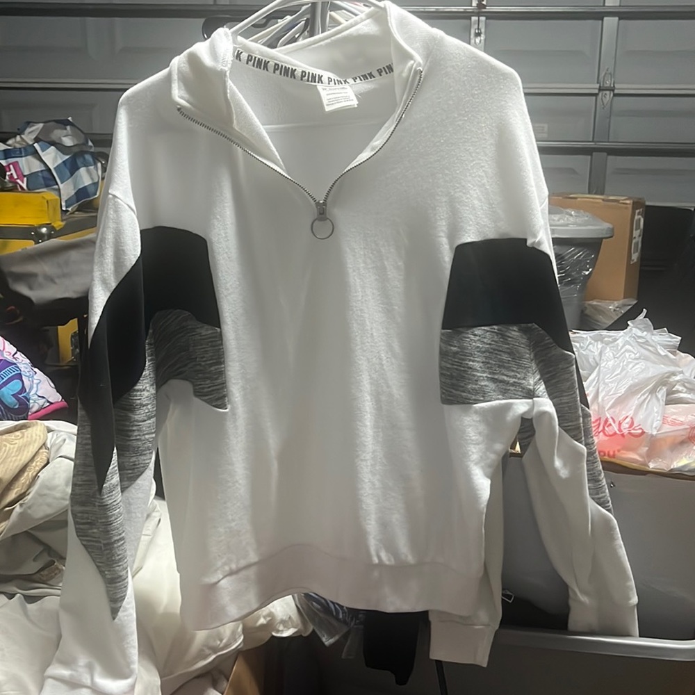 Vs pink pullover